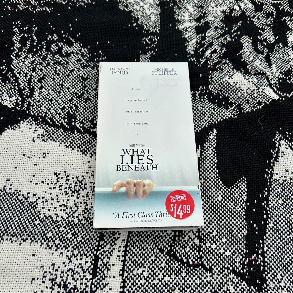 What Lies Beneath (VHS, 2000) Thriller Movie